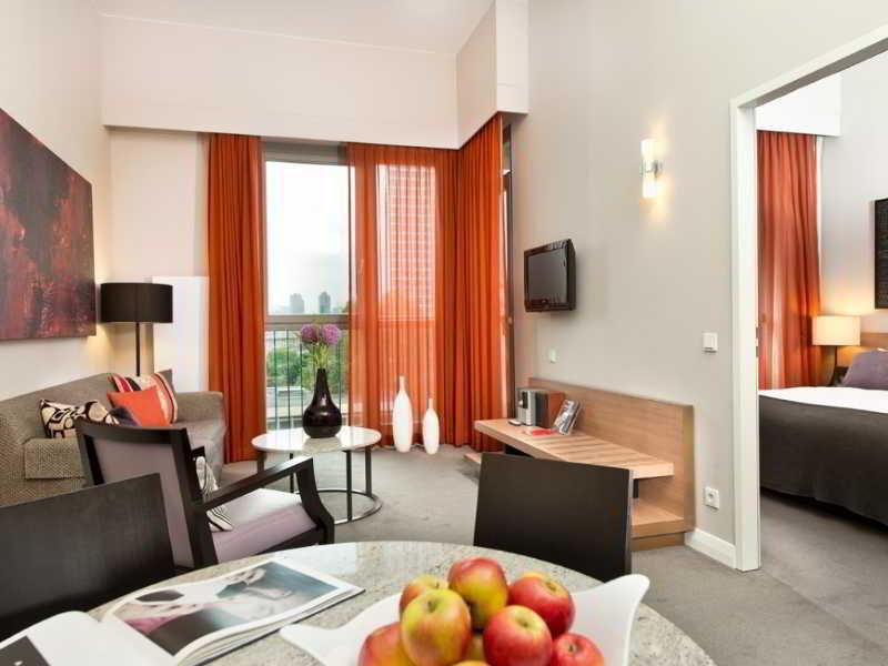 Adina Checkpoint Charlie Aparthotel Berlino