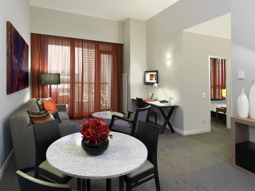 Adina Checkpoint Charlie Aparthotel