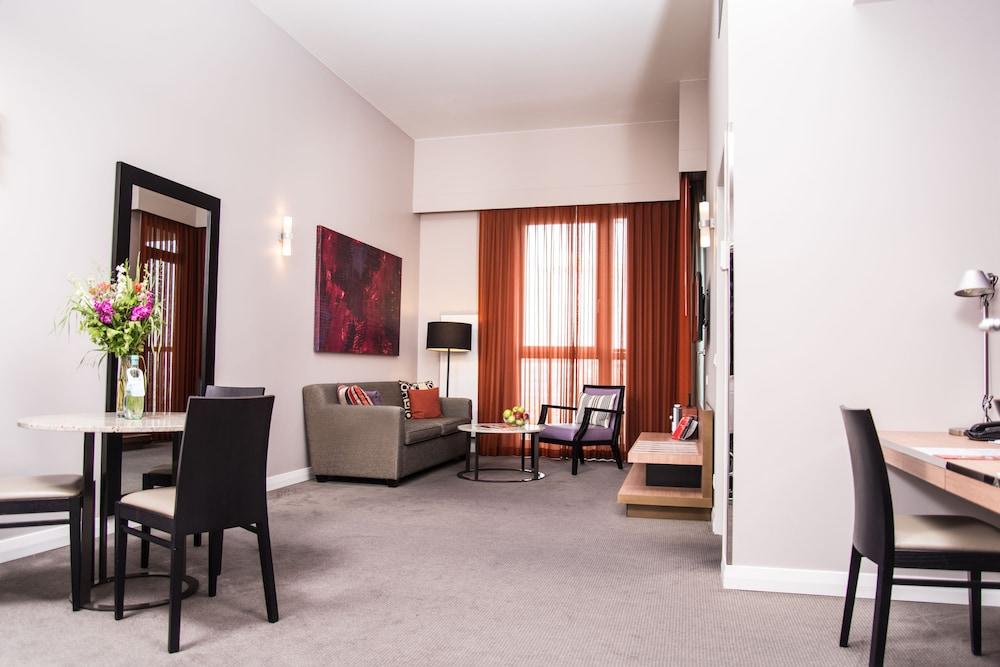 Adina Checkpoint Charlie 4* Berlino